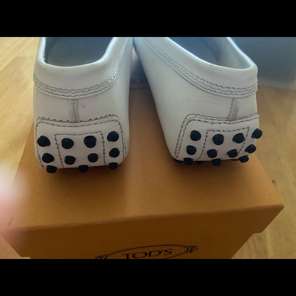 Shoes - Picture 3 of 4